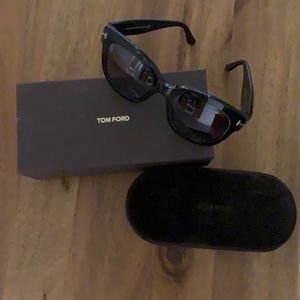 Tom For Beatrix Sunglasses in Black